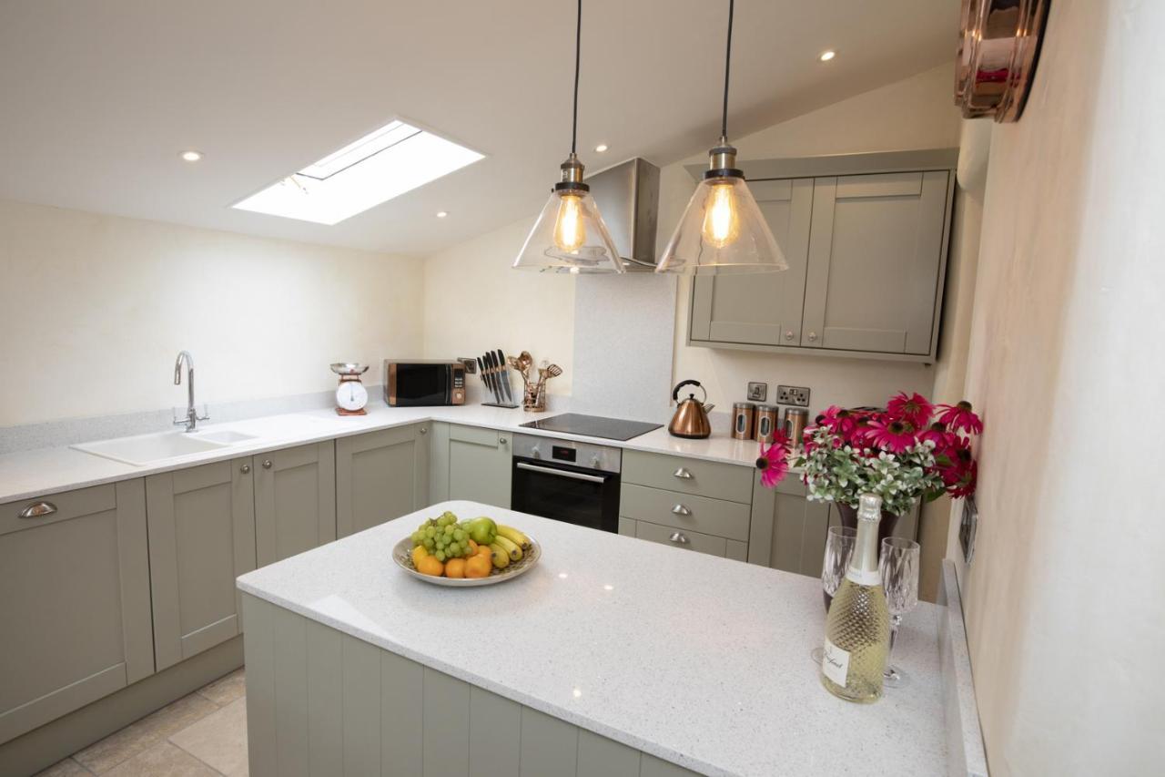 Thirley Cotes Farm Cottages Scarborough Exterior foto