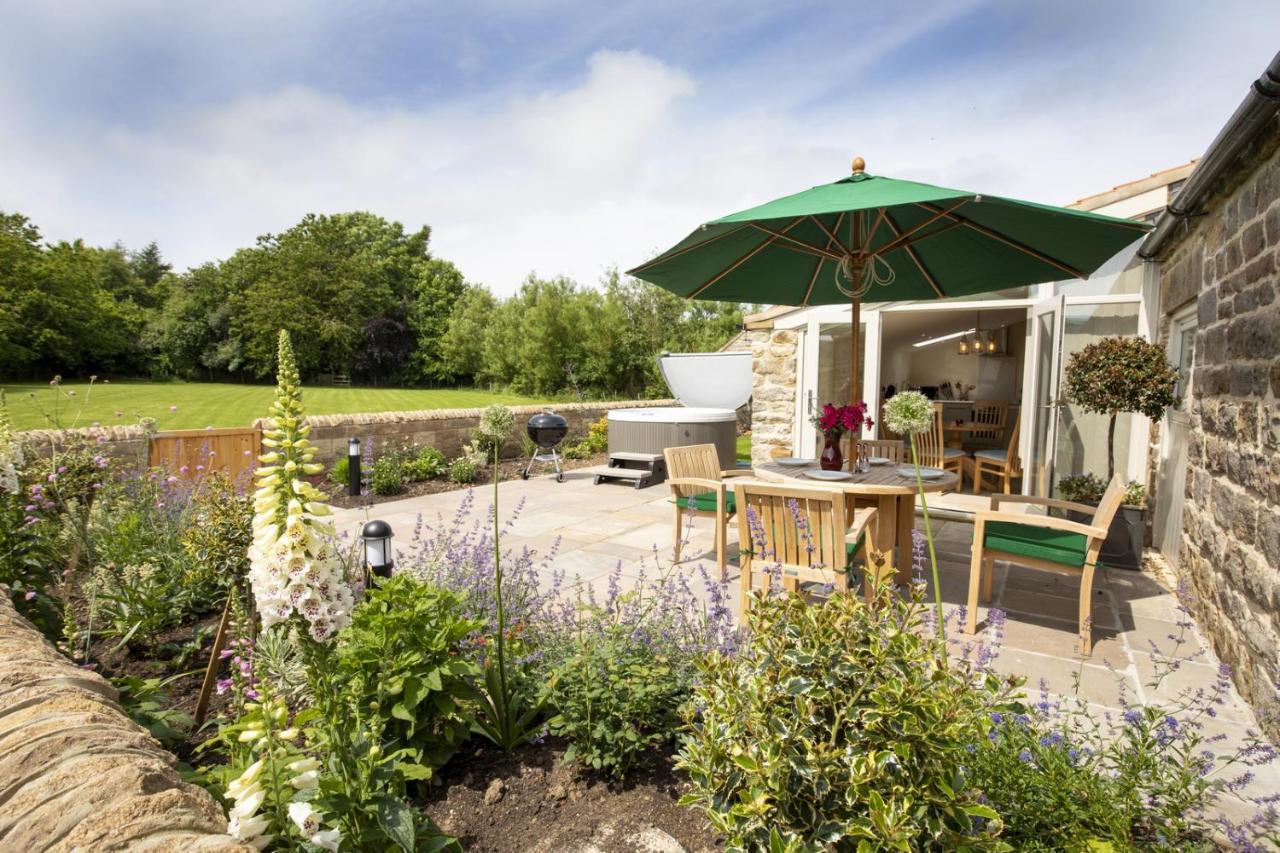 Thirley Cotes Farm Cottages Scarborough Exterior foto